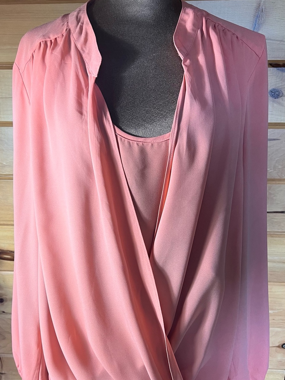 Women's Salmon Draped Blouse - Sleeveless Layered V-Neck